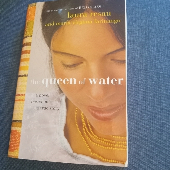 The Queen of Water by Laura Resau & Maria Virginia Farinango Young Adult YA - Picture 1 of 1